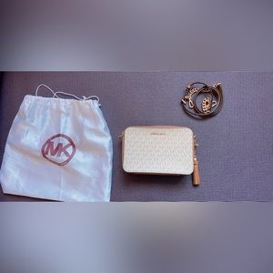 Michael Kors Jet Set Large Printed Logo Crossbody Bag in Vanilla